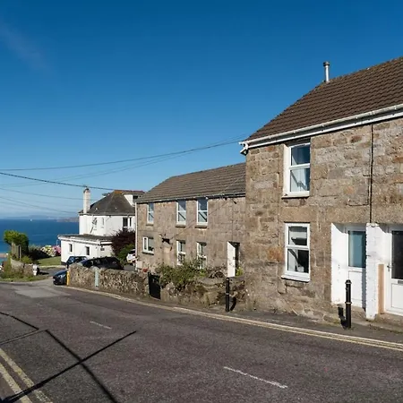 Gwel Porth - - Sea Views