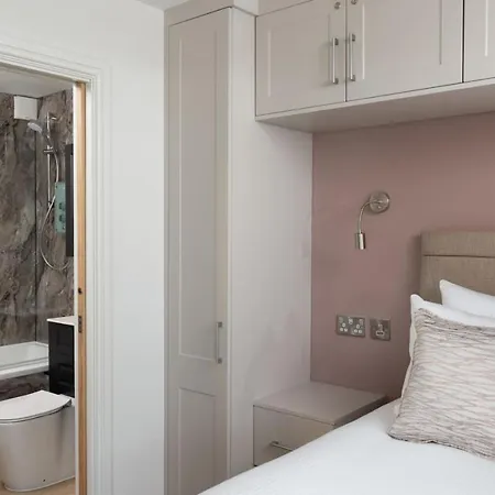 Apartment 3 St Nicholas Court *
