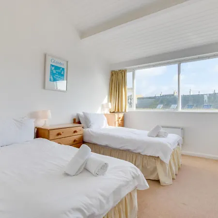 17 Barnaloft