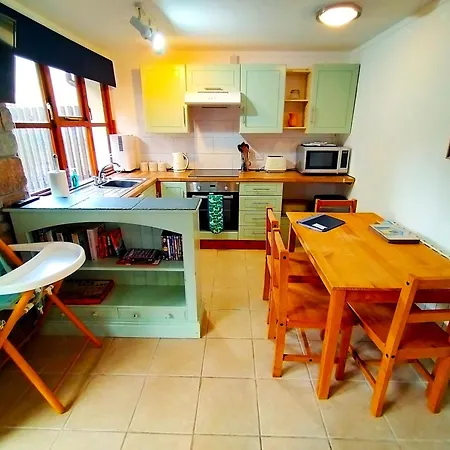 Chalet Rebels Retreat - 2-bed Nr & Hayle St Ives (Cornwall)