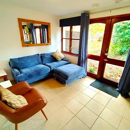 Rebels Retreat - 2-bed Nr & Hayle Chalet *