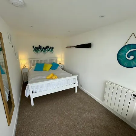 Double In House Close To Porthgwidden