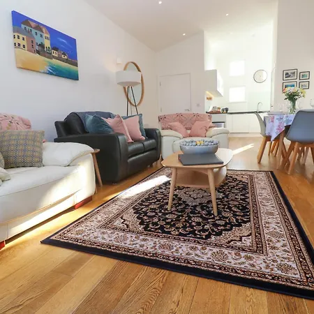 Una, 70 Holiday home *
