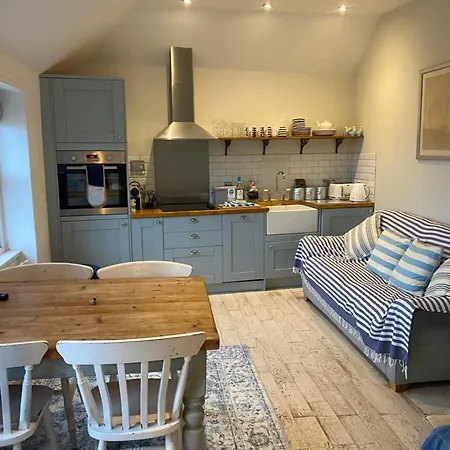 Little Dolly Sea View 2 Bedroom Apartment, Town, Dog Friendly * St Ives (Cornwall)