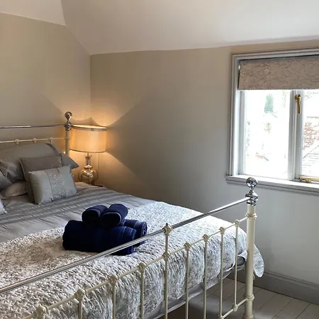 Apartment Little Dolly Sea View 2 Bedroom Apartment, Town, Dog Friendly
