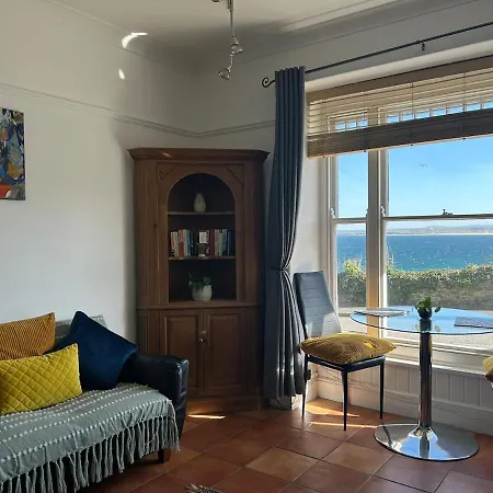 'rocks' Sea Views With Free Parking In * St Ives (Cornwall)