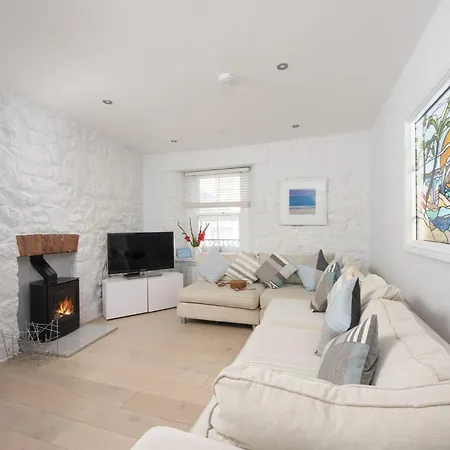 Serendipity Cottage, Holiday home *