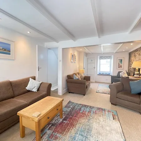 Holiday home Howards Way *