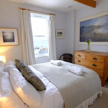 4 Victoria House With The Views In St Ives (Cornwall)