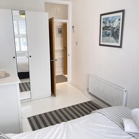 Holiday home 4 Hazelbury House - A Tranquil Hidden Gem