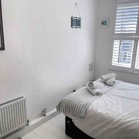 4 Hazelbury House - A Tranquil Hidden Gem