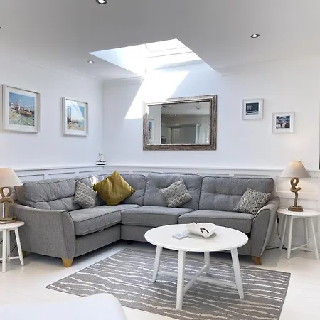 4 Hazelbury House - A Tranquil Hidden Gem Holiday home *