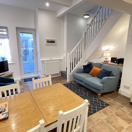 Holiday home Lower Seaview *
