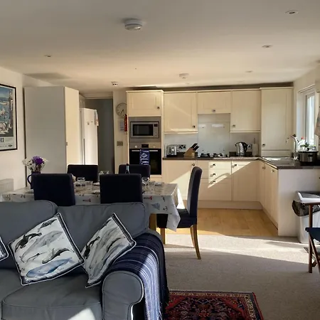 Flat 4, 10 Porthminster Terrace * St Ives (Cornwall)