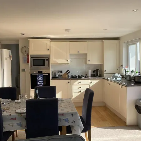 Flat 4, 10 Porthminster Terrace Holiday home *