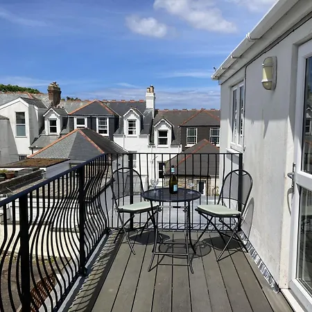 Flat 4, 10 Porthminster Terrace *