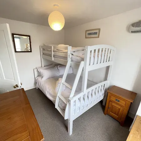 2 Upper Meadow - Near To Porthmeor * St Ives (Cornwall)
