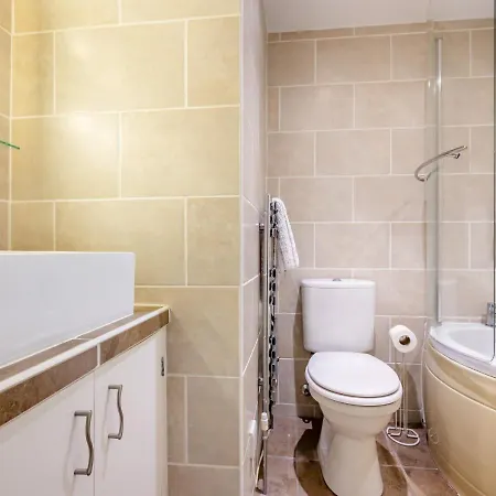 Pennys Place Apartment *