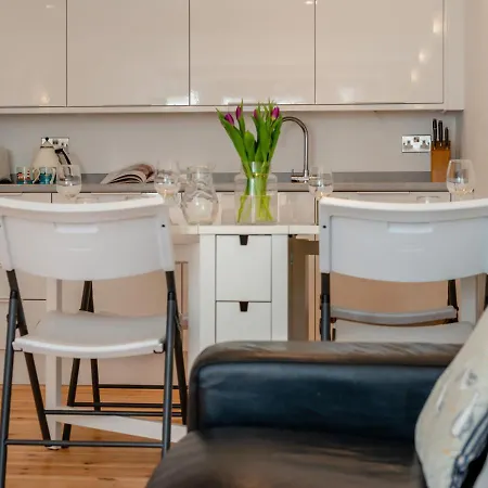Pennys Place Apartment *