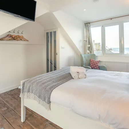28 Virgin Street * St Ives (Cornwall)