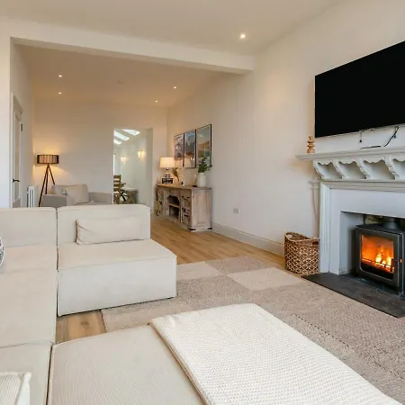 Holiday home 10 Park Avenue -