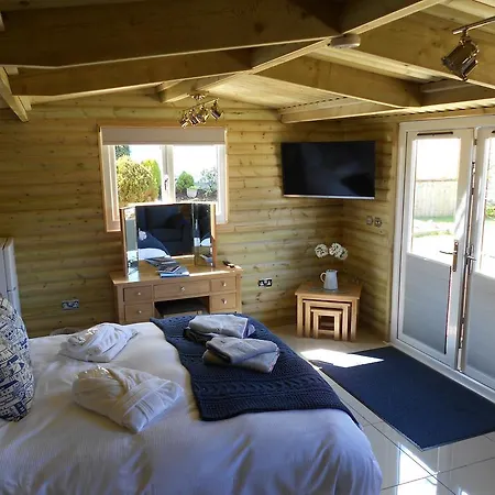 Bed & Breakfast Downsfield 5*