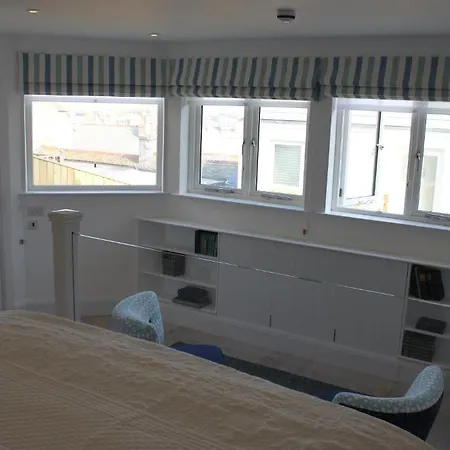 Casa de hóspedes Trevose Harbour House 5*