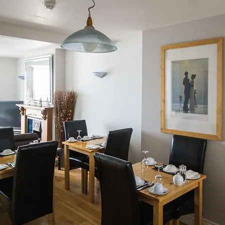 Atlantic Heights Guest house 4*