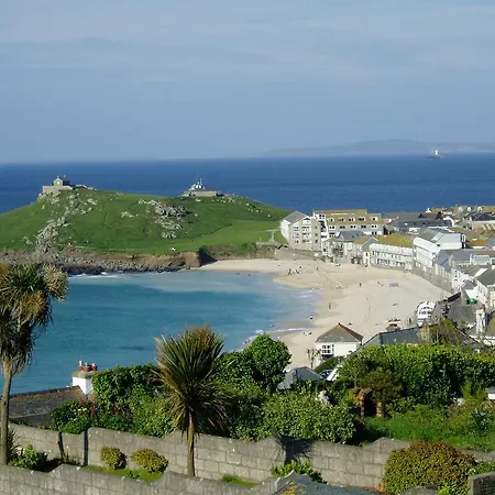 Atlantic Heights Guest house 4*