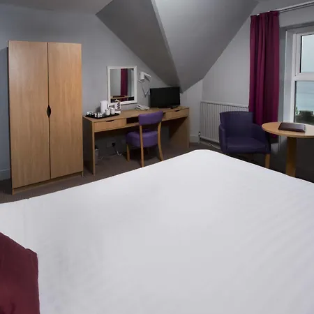 Hotel The Bay 3*