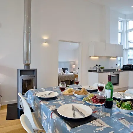 Argentum 63 Carbis Bay * St Ives (Cornwall)