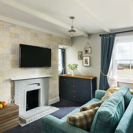 Inn Lifeboat *