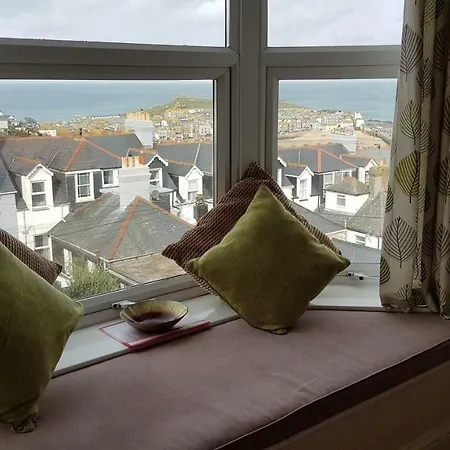 Carlill * St. Ives