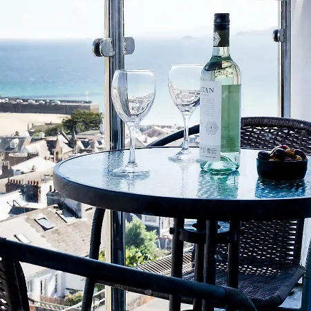 Ocean House 3* St. Ives