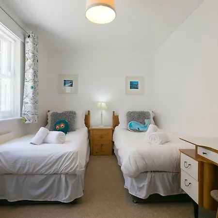 4 Porthmeor Court St Ives (Cornwall)